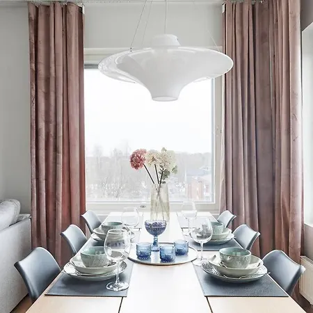 Rauhallinen Kolmio Omalla Saunalla Tampereen Keskustassa * Тампере